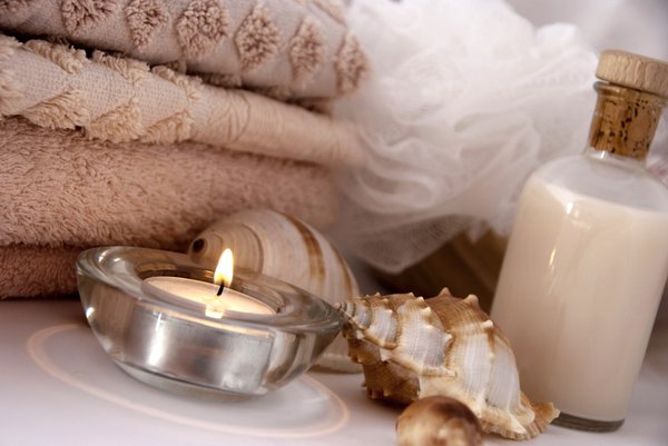 Shampoing d'hôtel : Les secrets de ces petites bouteilles qui font la différence